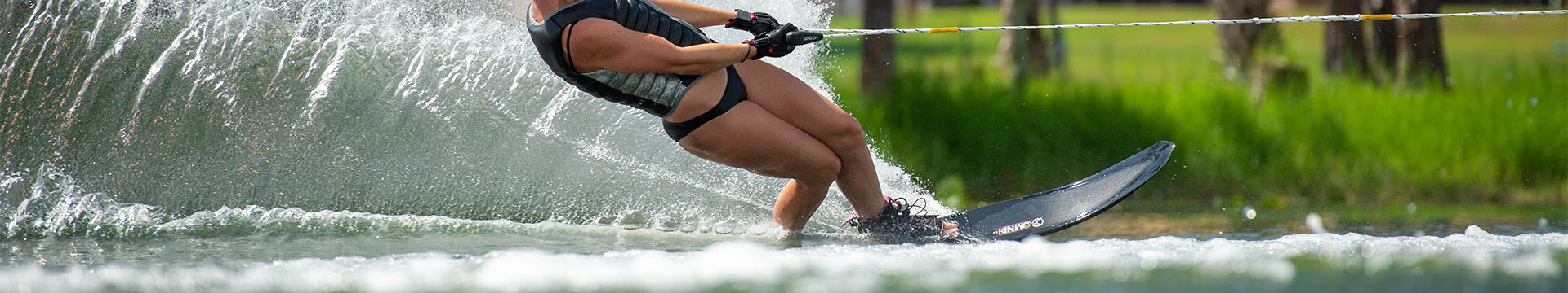 Waterskis