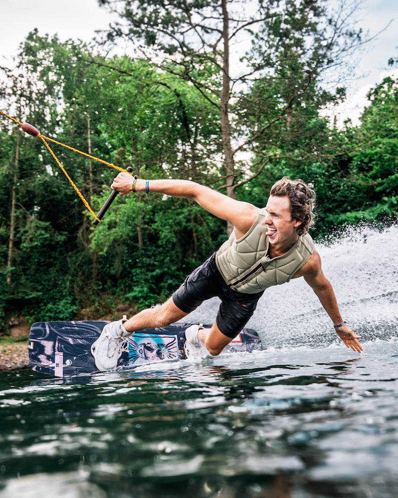 Follow Love nor Money Men's Impact Vest - Khaki