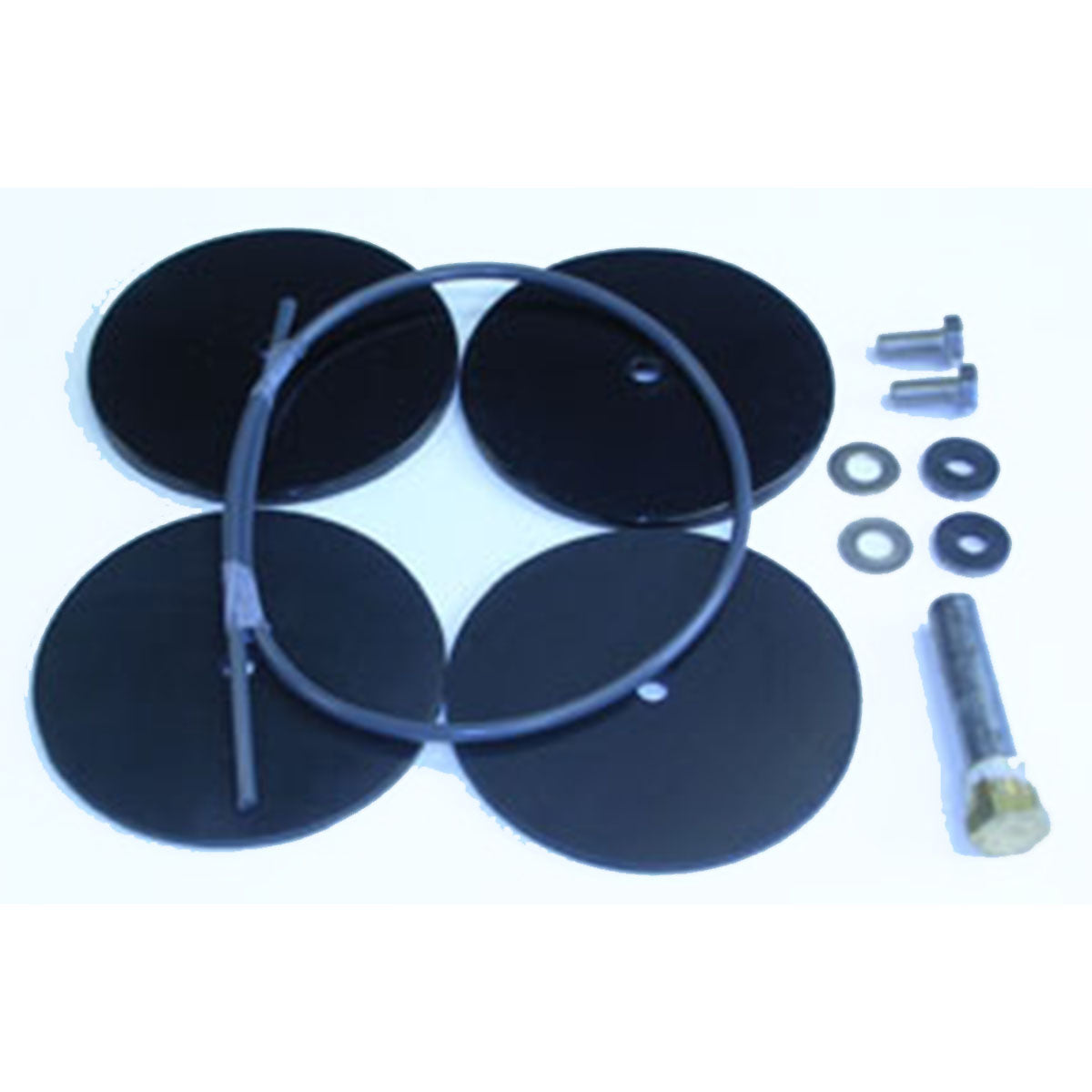 The Indmar KIT TUNE UP HEAT EXCHANGER 4" (866082) includes four black discs, a flexible cable, a large bolt, three washers, and three small bolts—essential parts by Indmar, shown arranged on a white background.