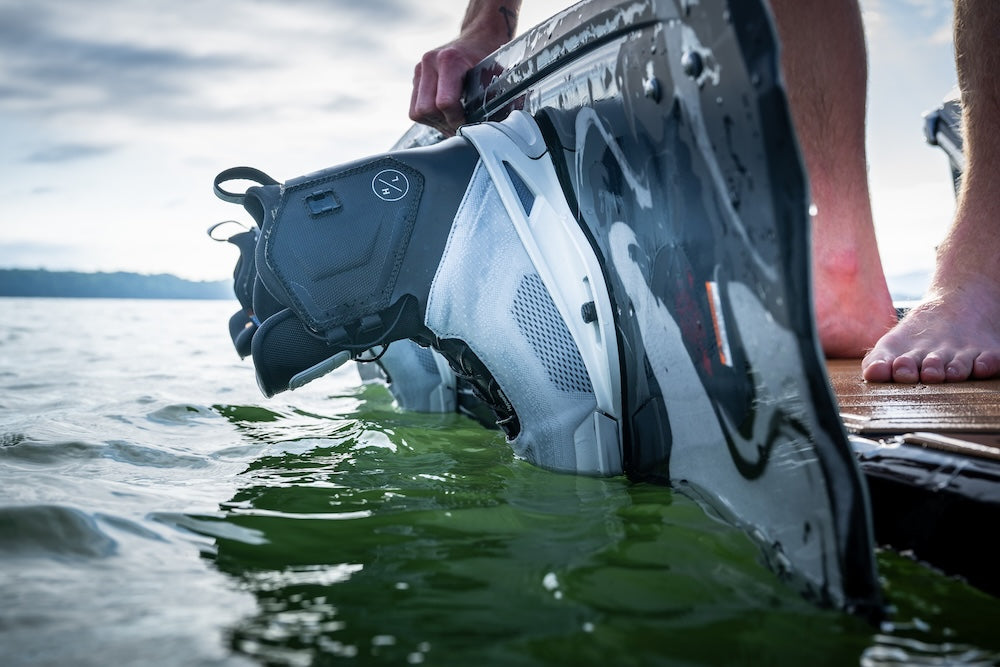 Hyperlite Mid Boot 2026