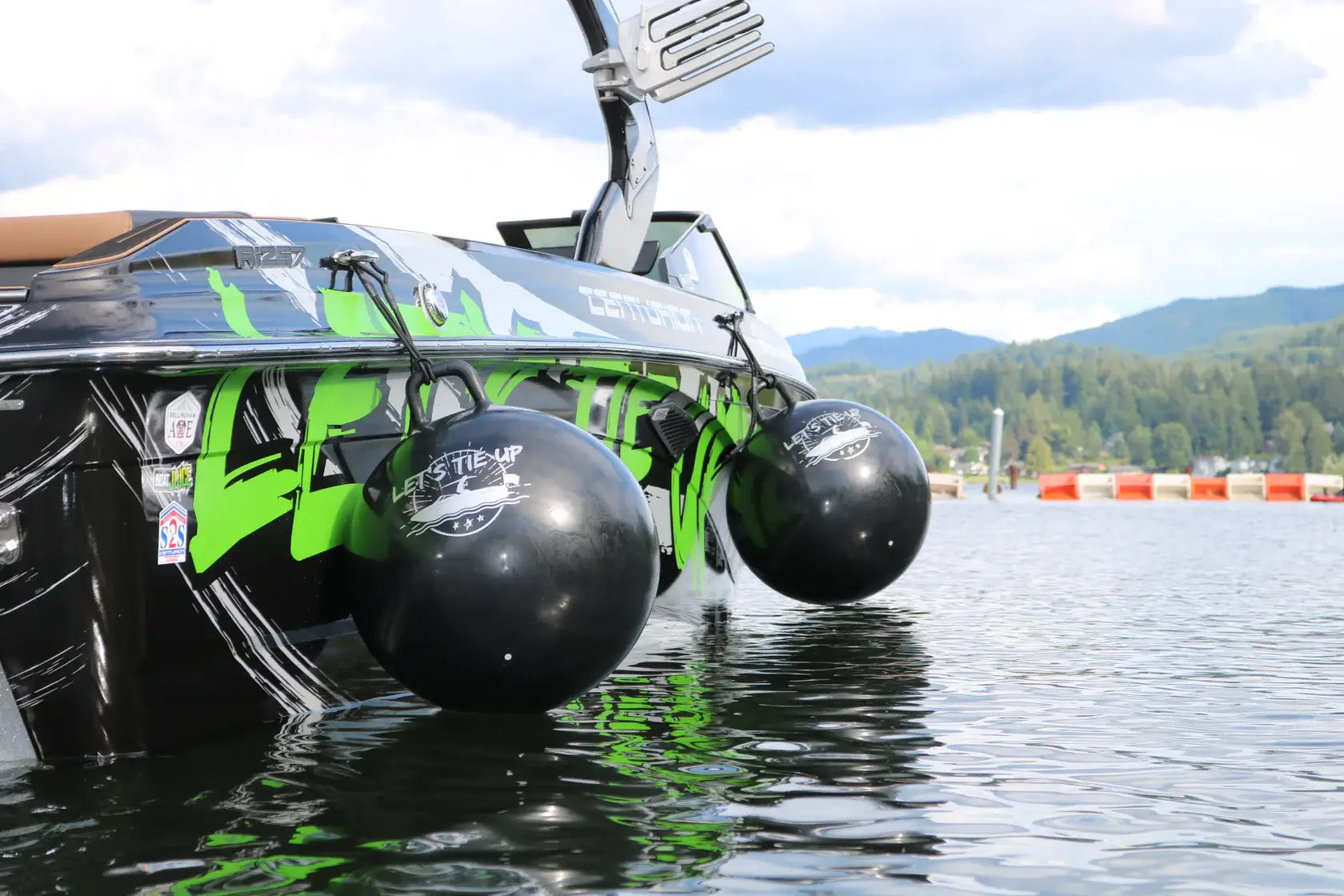 Let's Tie Up Single XL Fender w/ Boatswains Mate Bungee