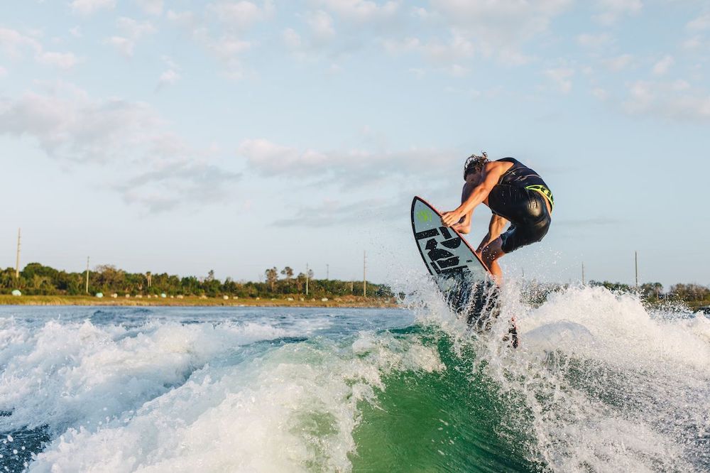 Ronix Carbon Air Core 4 Wakesurf Board 2026